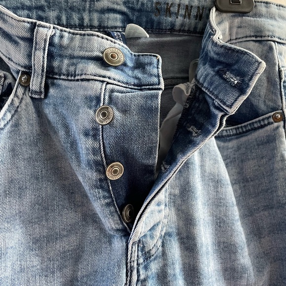 Like New H&M divided skinny jeans 29” waist button fly 32” inseam medium blue - Picture 4 of 7